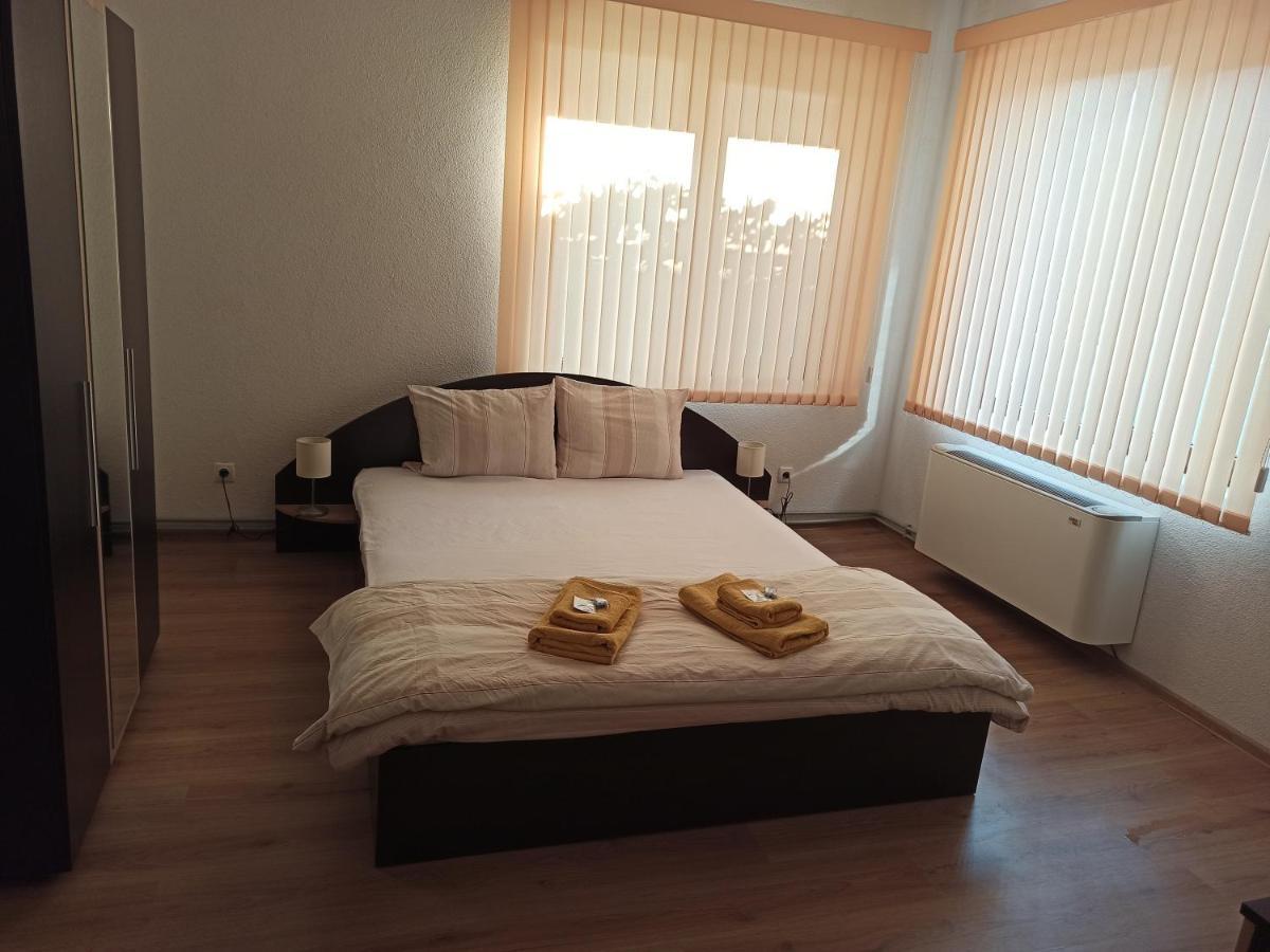 Guest House Ganovi Kalofer Zimmer foto